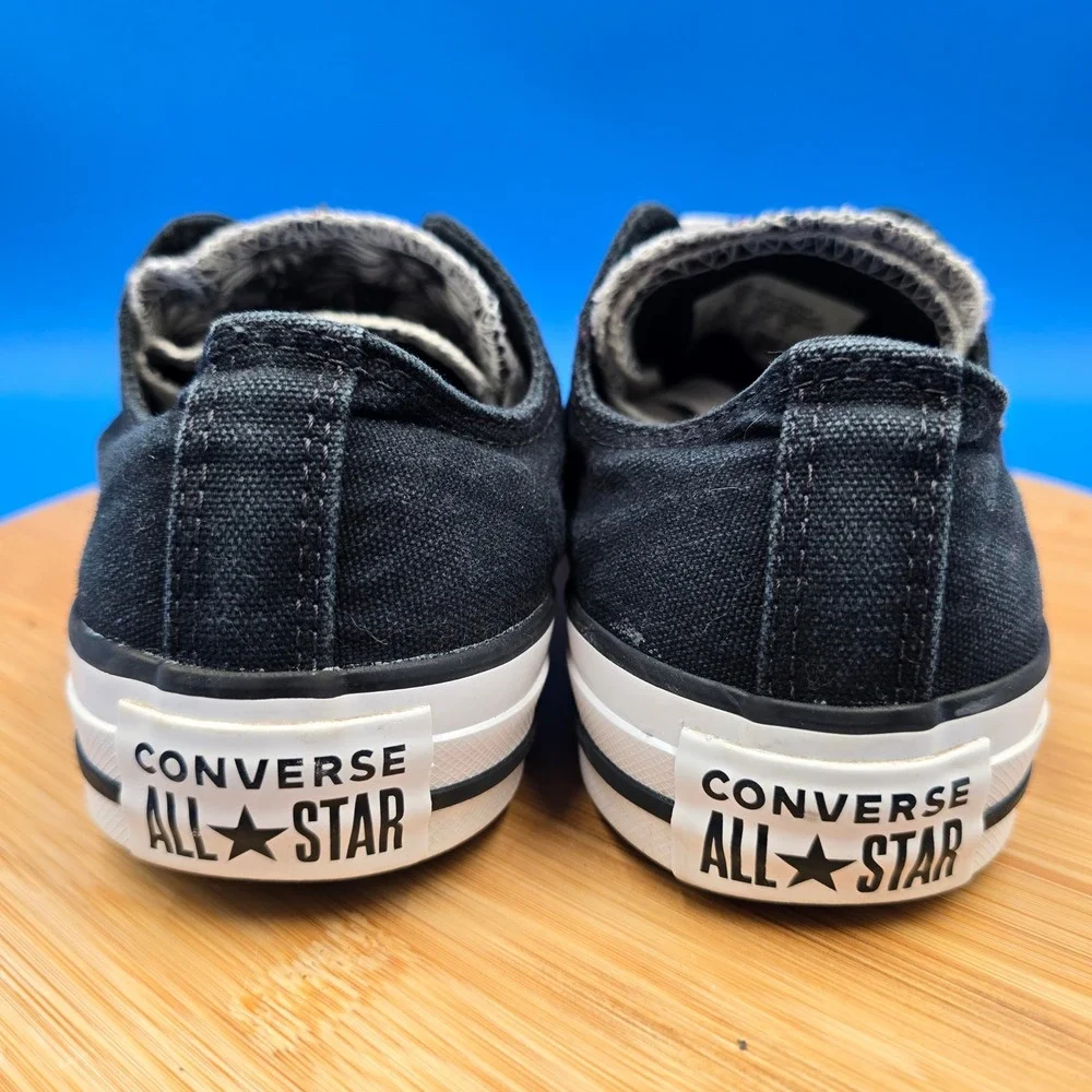 Converse Chuck Taylor All Star Low Black Floral Daisy Shoes 560875F Womens Sz 7 - Picture 5 of 9